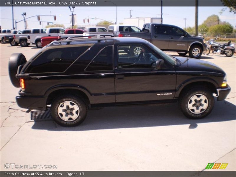 Onyx Black / Graphite 2001 Chevrolet Blazer LS 4x4