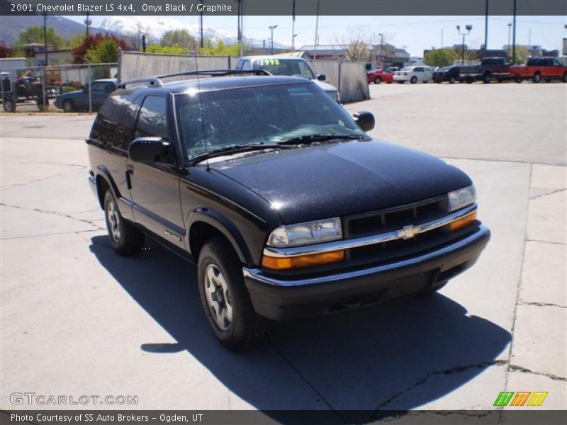 Onyx Black / Graphite 2001 Chevrolet Blazer LS 4x4