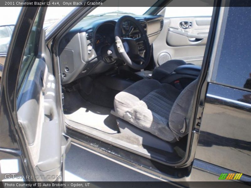Onyx Black / Graphite 2001 Chevrolet Blazer LS 4x4