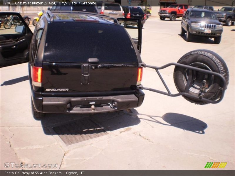 Onyx Black / Graphite 2001 Chevrolet Blazer LS 4x4