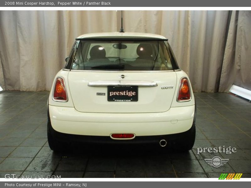 Pepper White / Panther Black 2008 Mini Cooper Hardtop