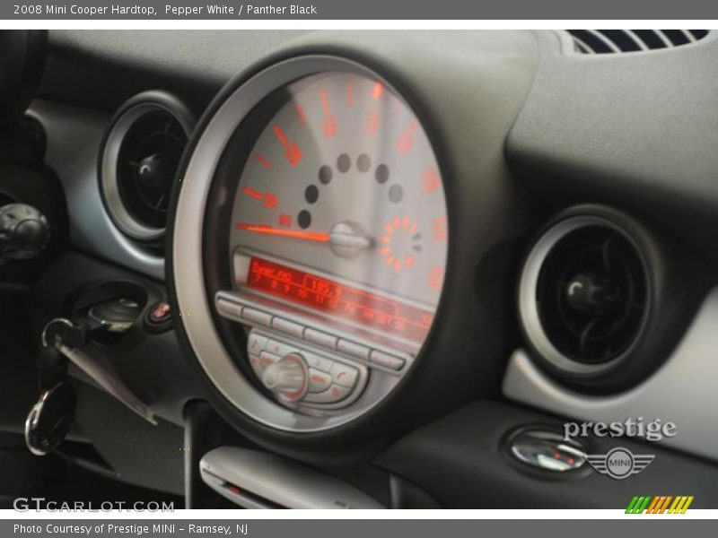Pepper White / Panther Black 2008 Mini Cooper Hardtop