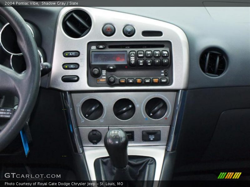 Shadow Gray / Slate 2004 Pontiac Vibe