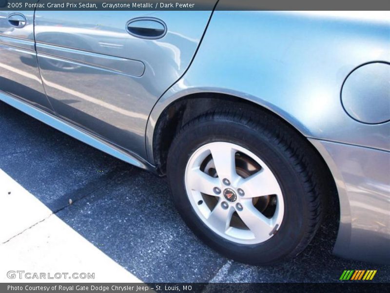 Graystone Metallic / Dark Pewter 2005 Pontiac Grand Prix Sedan