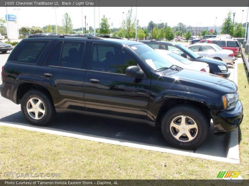 Black / Light Gray 2005 Chevrolet TrailBlazer LS