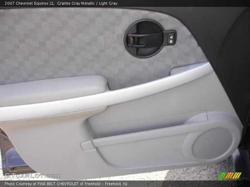 Granite Gray Metallic / Light Gray 2007 Chevrolet Equinox LS