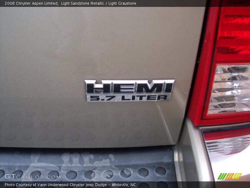 Light Sandstone Metallic / Light Graystone 2008 Chrysler Aspen Limited