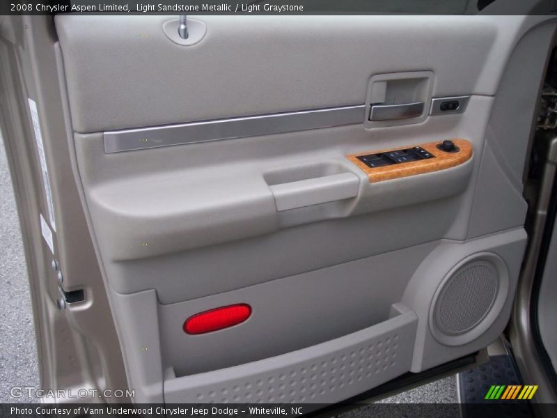 Light Sandstone Metallic / Light Graystone 2008 Chrysler Aspen Limited