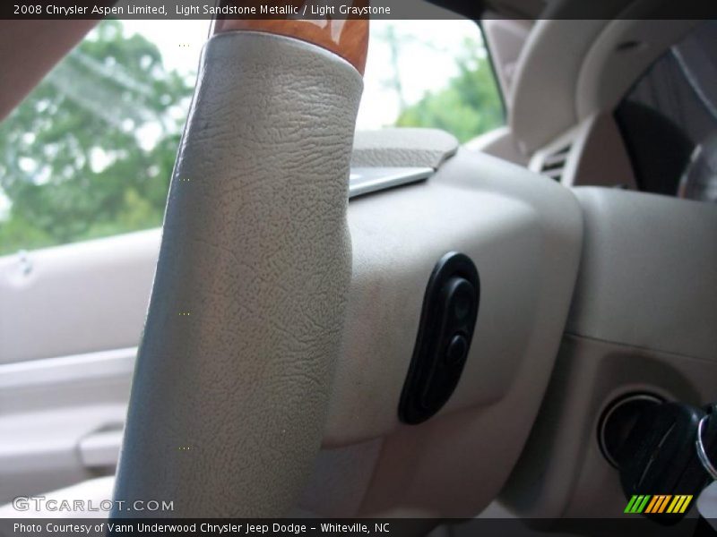 Light Sandstone Metallic / Light Graystone 2008 Chrysler Aspen Limited
