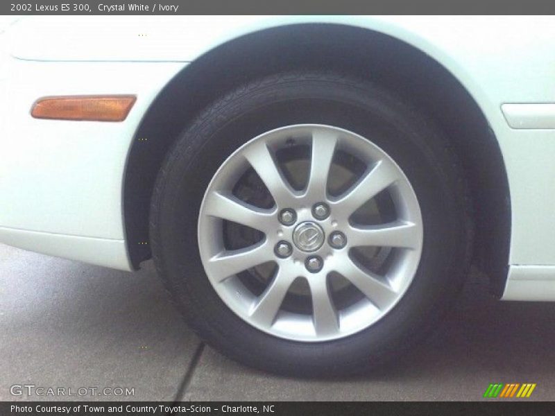 Crystal White / Ivory 2002 Lexus ES 300