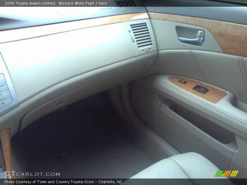 Blizzard White Pearl / Ivory 2006 Toyota Avalon Limited