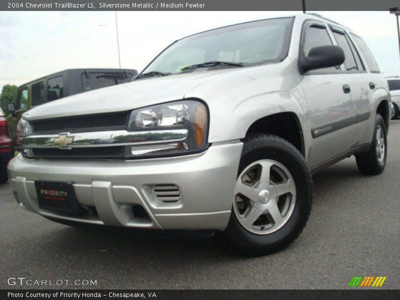Silverstone Metallic / Medium Pewter 2004 Chevrolet TrailBlazer LS