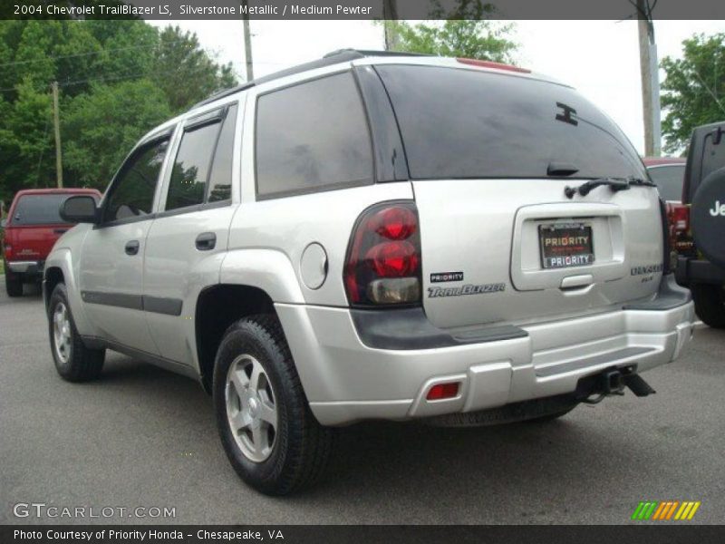 Silverstone Metallic / Medium Pewter 2004 Chevrolet TrailBlazer LS