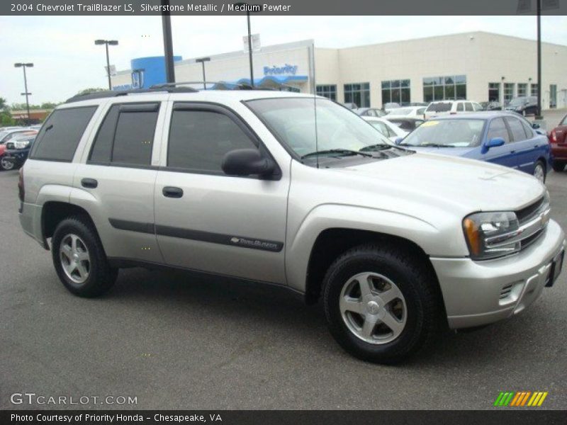 Silverstone Metallic / Medium Pewter 2004 Chevrolet TrailBlazer LS