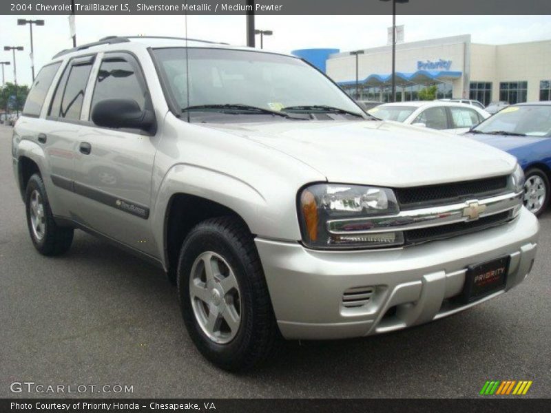 Silverstone Metallic / Medium Pewter 2004 Chevrolet TrailBlazer LS