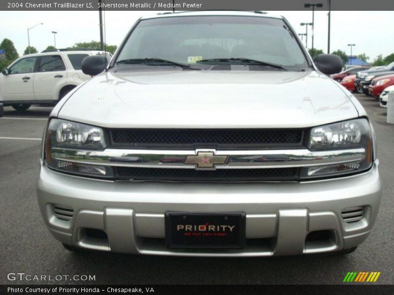 Silverstone Metallic / Medium Pewter 2004 Chevrolet TrailBlazer LS