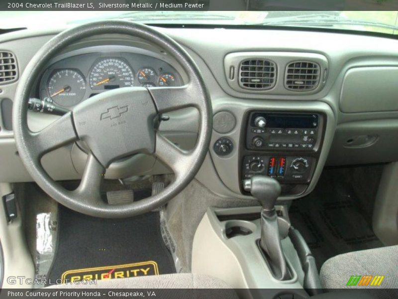 Silverstone Metallic / Medium Pewter 2004 Chevrolet TrailBlazer LS