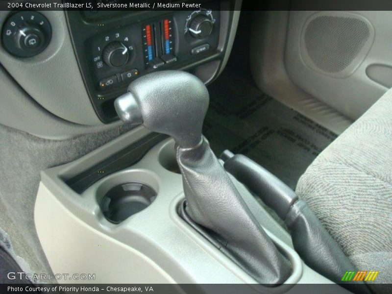 Silverstone Metallic / Medium Pewter 2004 Chevrolet TrailBlazer LS