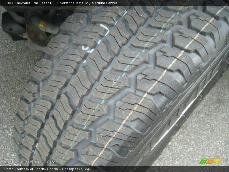 Silverstone Metallic / Medium Pewter 2004 Chevrolet TrailBlazer LS