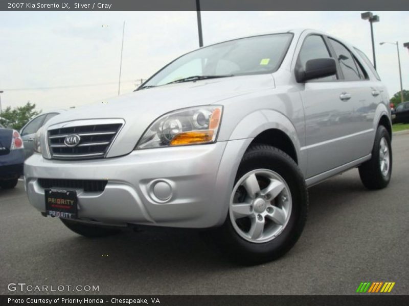 Silver / Gray 2007 Kia Sorento LX