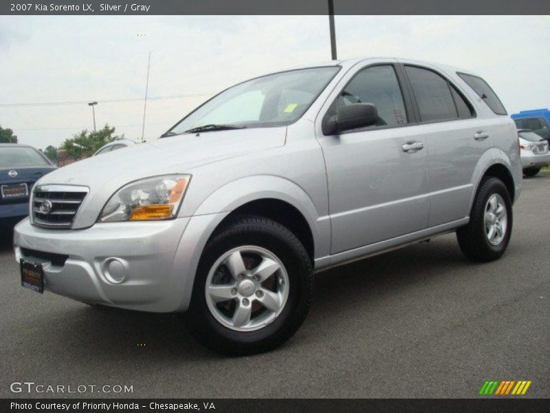 Silver / Gray 2007 Kia Sorento LX