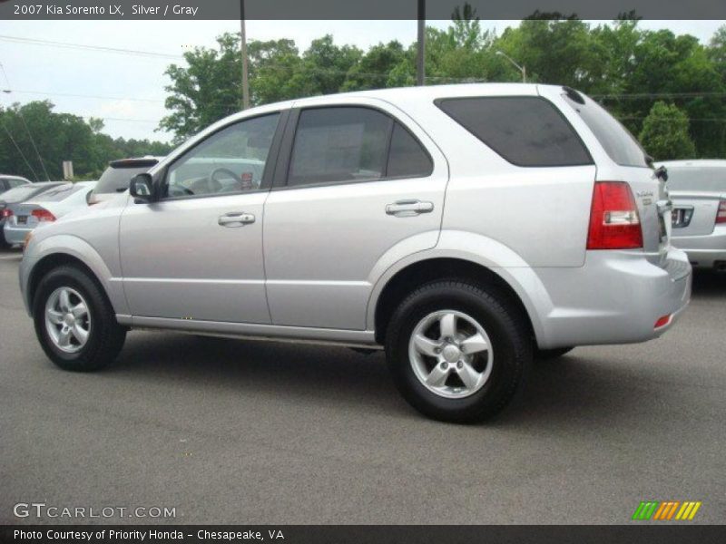 Silver / Gray 2007 Kia Sorento LX
