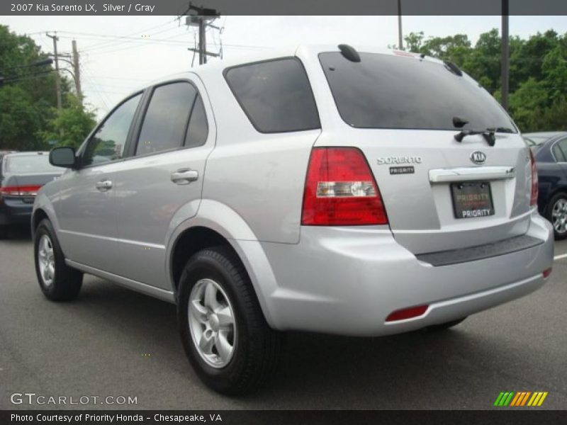 Silver / Gray 2007 Kia Sorento LX