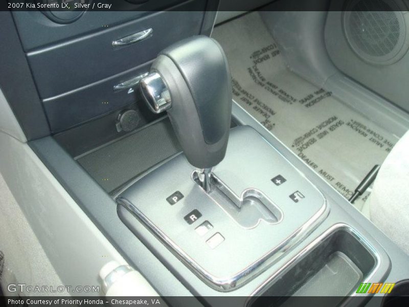 Silver / Gray 2007 Kia Sorento LX