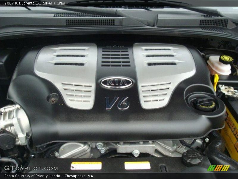 Silver / Gray 2007 Kia Sorento LX