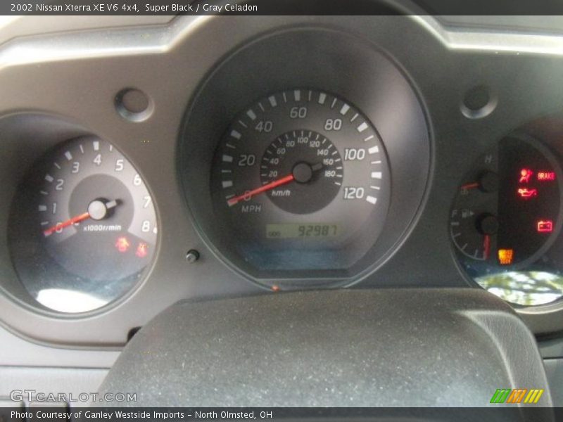 Super Black / Gray Celadon 2002 Nissan Xterra XE V6 4x4