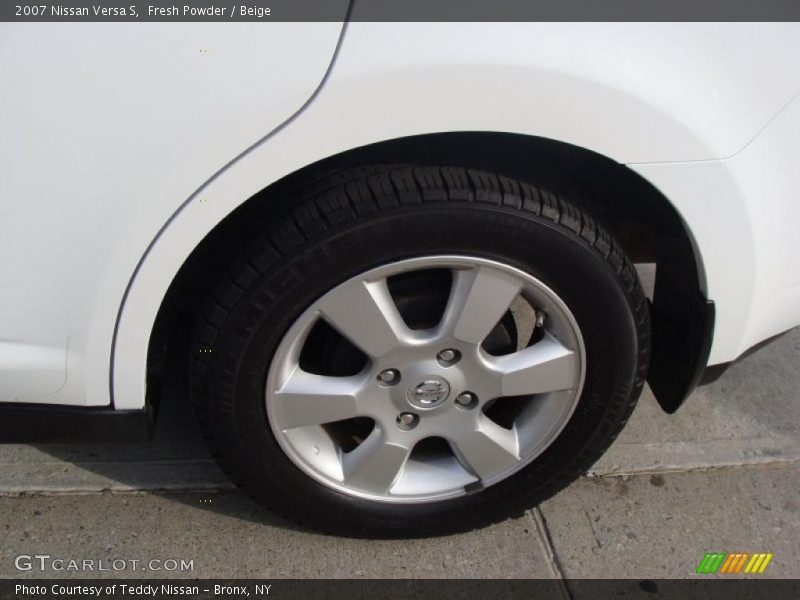 Fresh Powder / Beige 2007 Nissan Versa S
