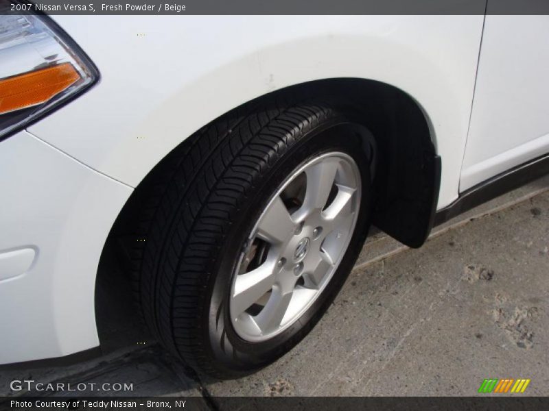 Fresh Powder / Beige 2007 Nissan Versa S