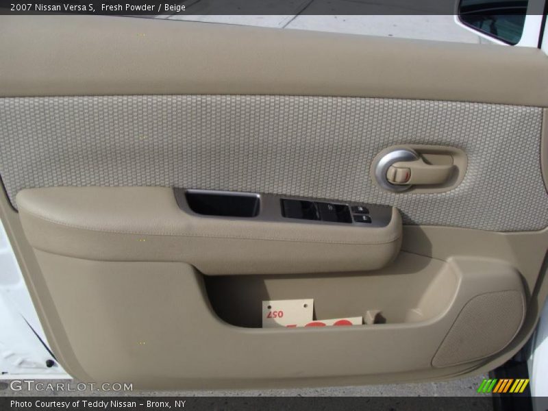 Fresh Powder / Beige 2007 Nissan Versa S