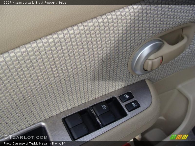 Fresh Powder / Beige 2007 Nissan Versa S