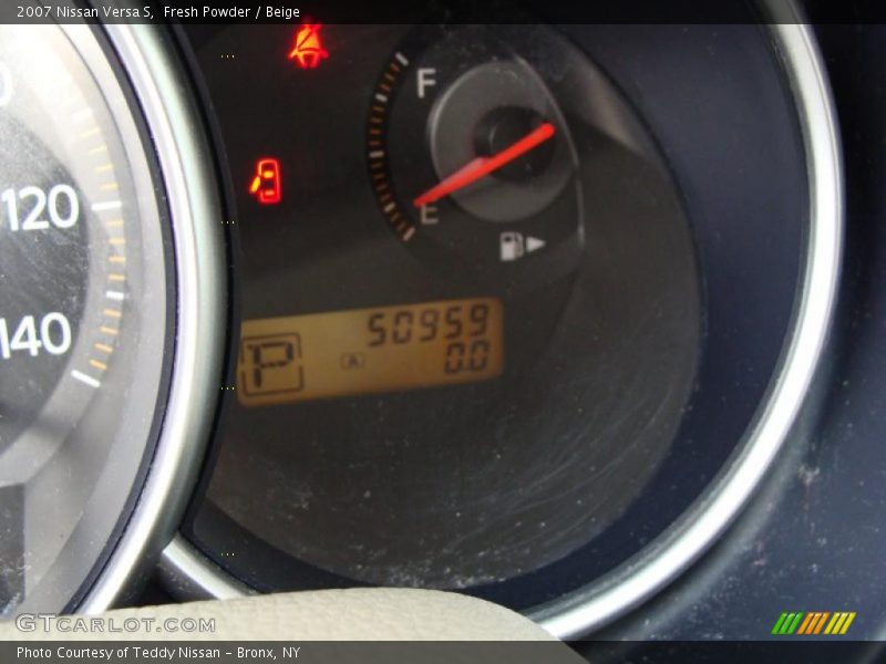 Fresh Powder / Beige 2007 Nissan Versa S