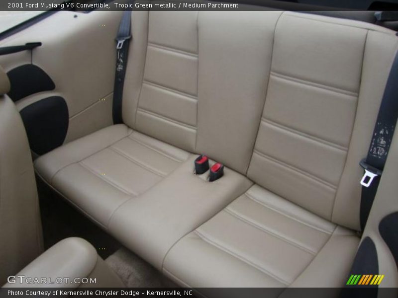 Tropic Green metallic / Medium Parchment 2001 Ford Mustang V6 Convertible