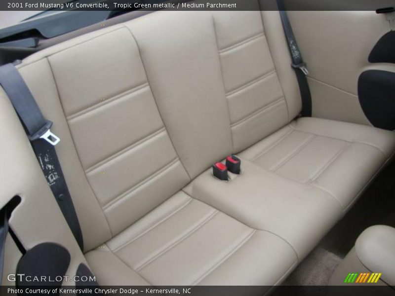 Tropic Green metallic / Medium Parchment 2001 Ford Mustang V6 Convertible