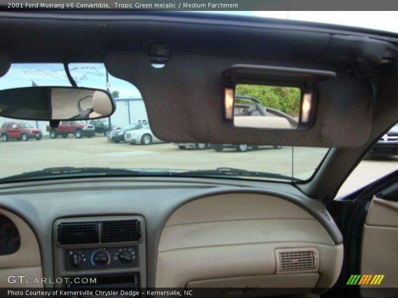 Tropic Green metallic / Medium Parchment 2001 Ford Mustang V6 Convertible
