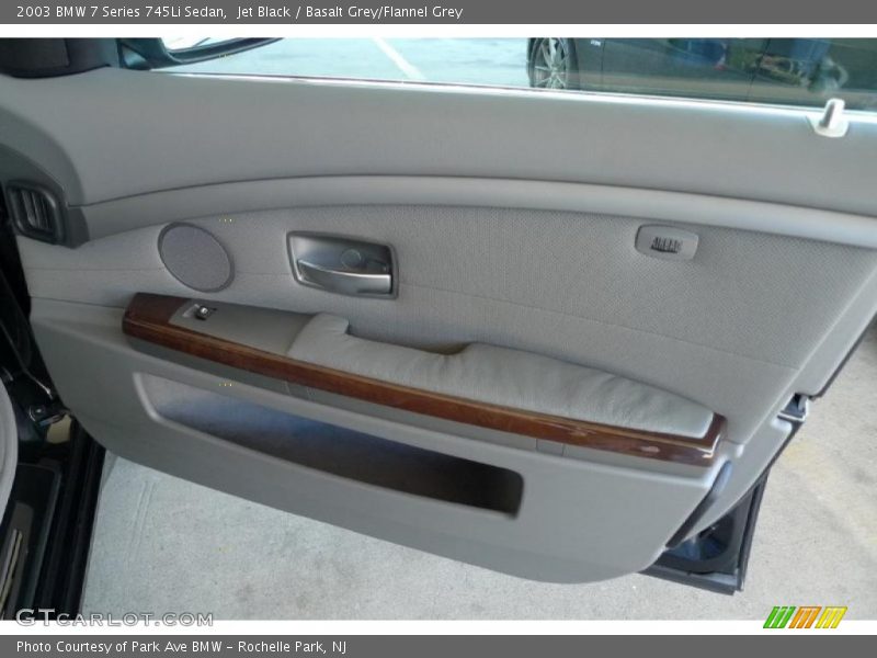 Jet Black / Basalt Grey/Flannel Grey 2003 BMW 7 Series 745Li Sedan