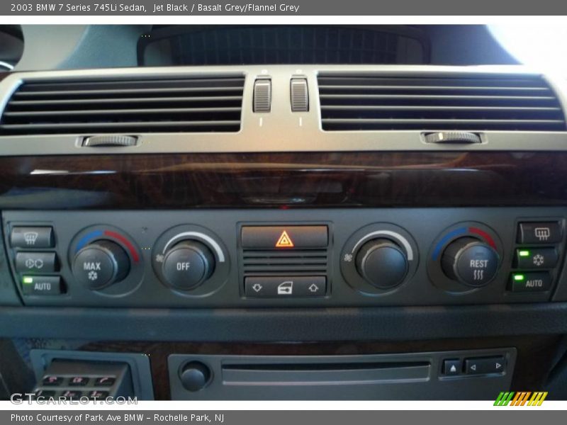 Jet Black / Basalt Grey/Flannel Grey 2003 BMW 7 Series 745Li Sedan