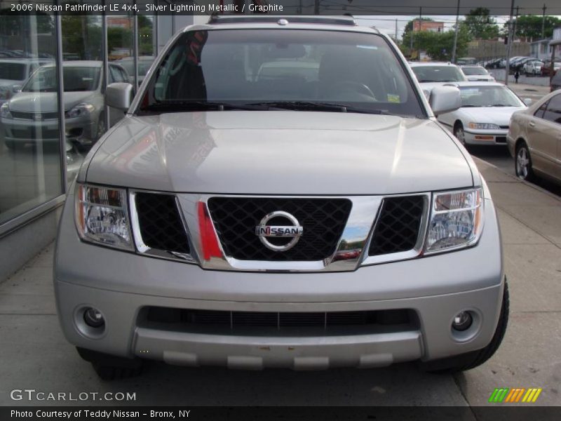 Silver Lightning Metallic / Graphite 2006 Nissan Pathfinder LE 4x4