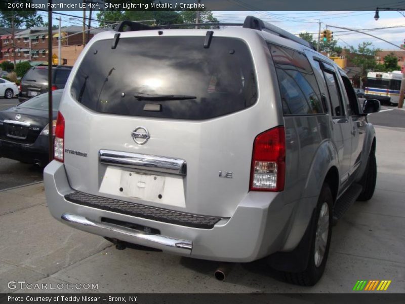 Silver Lightning Metallic / Graphite 2006 Nissan Pathfinder LE 4x4