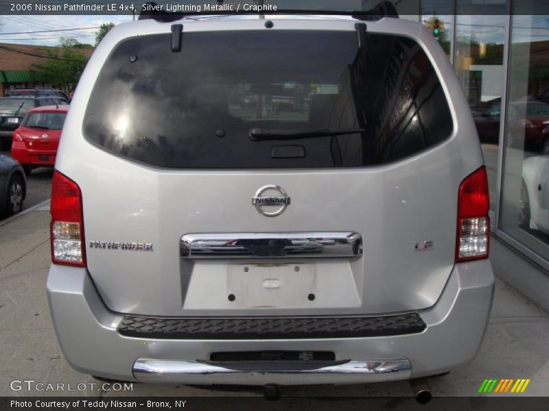 Silver Lightning Metallic / Graphite 2006 Nissan Pathfinder LE 4x4