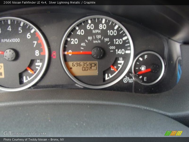 Silver Lightning Metallic / Graphite 2006 Nissan Pathfinder LE 4x4