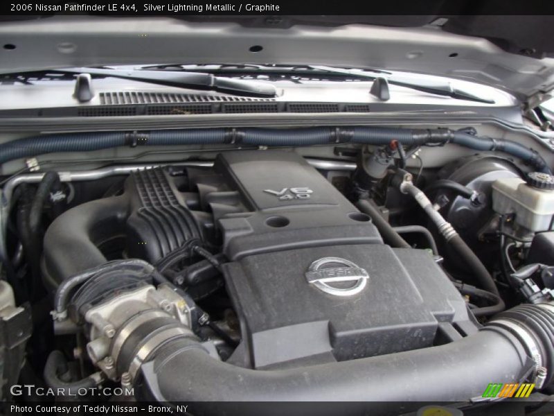 Silver Lightning Metallic / Graphite 2006 Nissan Pathfinder LE 4x4