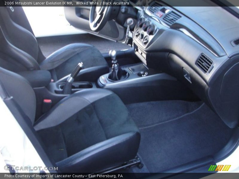Wicked White / Black Alcantara 2006 Mitsubishi Lancer Evolution IX MR
