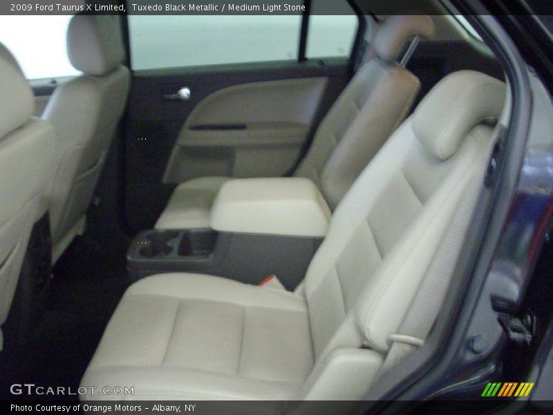 Tuxedo Black Metallic / Medium Light Stone 2009 Ford Taurus X Limited