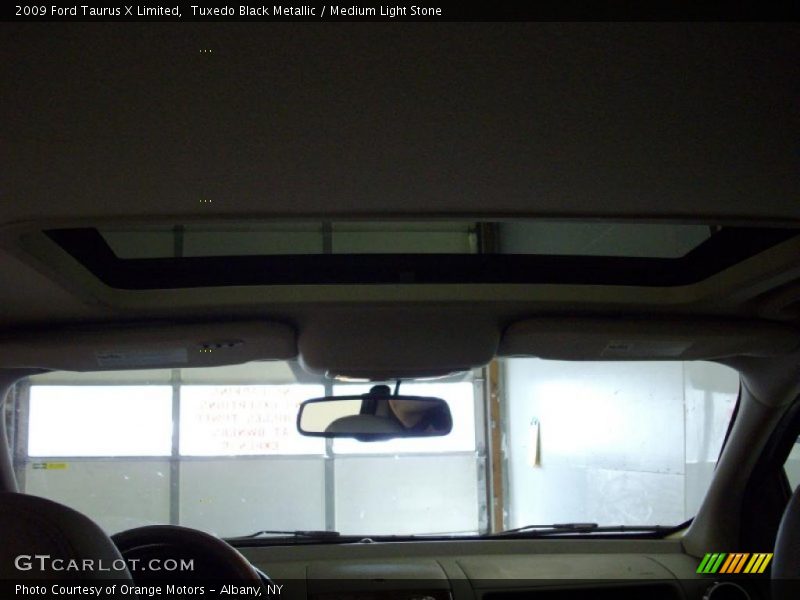 Tuxedo Black Metallic / Medium Light Stone 2009 Ford Taurus X Limited