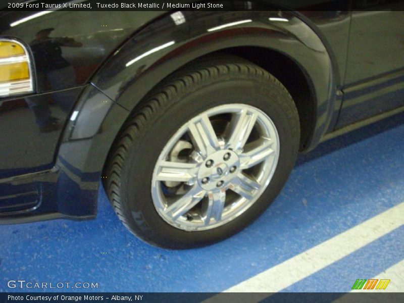 Tuxedo Black Metallic / Medium Light Stone 2009 Ford Taurus X Limited
