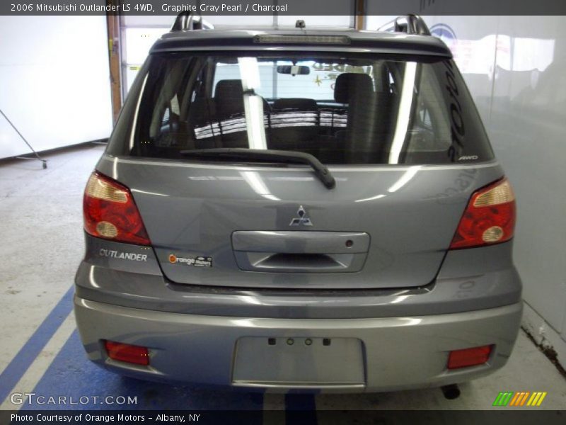 Graphite Gray Pearl / Charcoal 2006 Mitsubishi Outlander LS 4WD